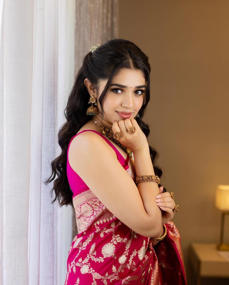 krithi-shetty-beauty-queen